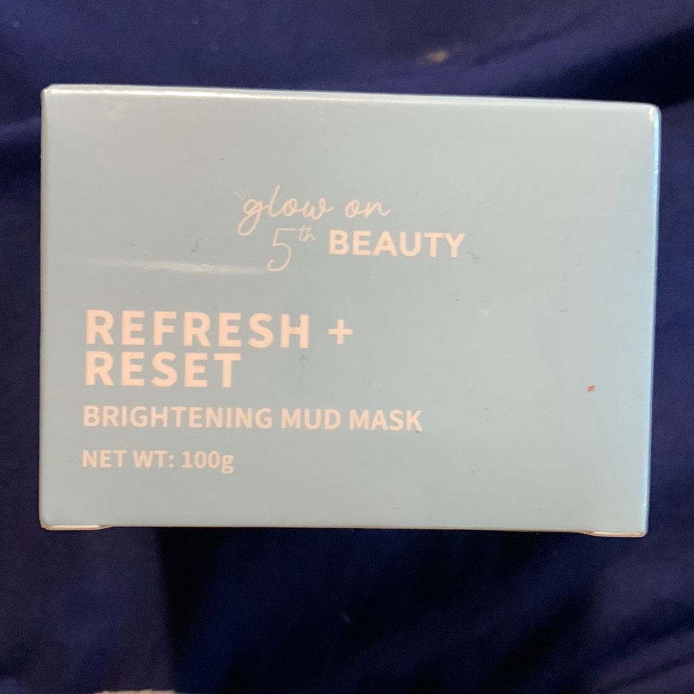 Glow on 5th Beauty Refresh+Reset Brightening Mud Mask. 100g